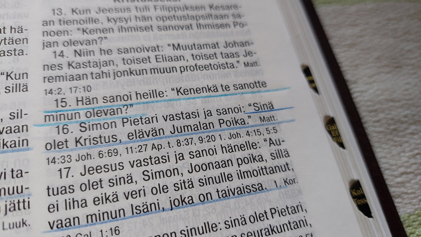 Keskustelua Jeesuksen jumaluudesta ja lähetyskäsky.